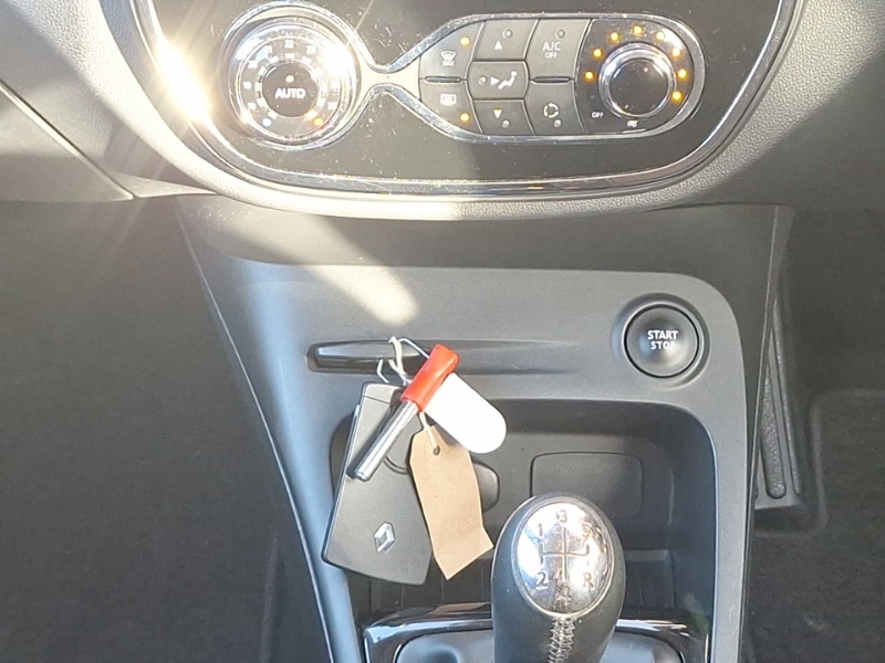 Used Renault Captur 2017 for sale - 77004811: Photo 11