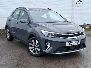 Used Kia Stonic 2023 for sale - 77548932: Photo