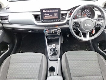 Used Kia Stonic 2023 for sale - 77548932: Photo