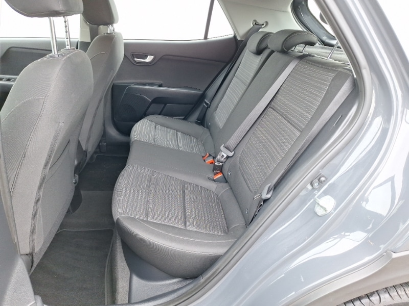 Used Kia Stonic 2023 for sale - 77548932: Photo 6