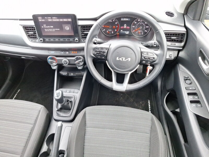 Used Kia Stonic 2023 for sale - 77548932: Photo 7