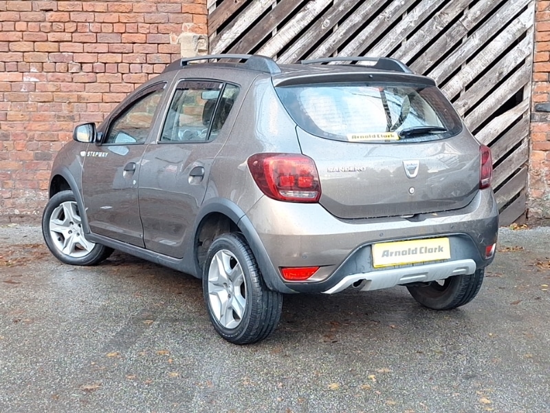 Used Dacia Sandero Stepway 2017 for sale - 76721688: Photo 3
