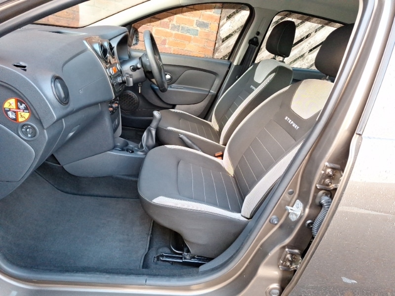 Used Dacia Sandero Stepway 2017 for sale - 76721688: Photo 5