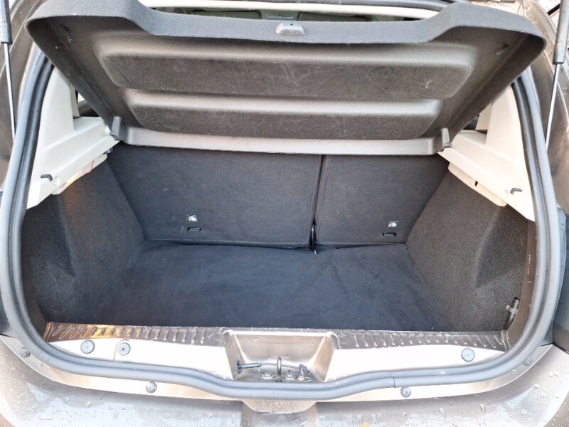 Used Dacia Sandero Stepway 2017 for sale - 76721688: Photo 8