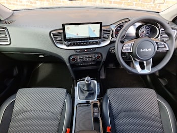 Used Kia Ceed 2025 for sale - 75591923: Photo