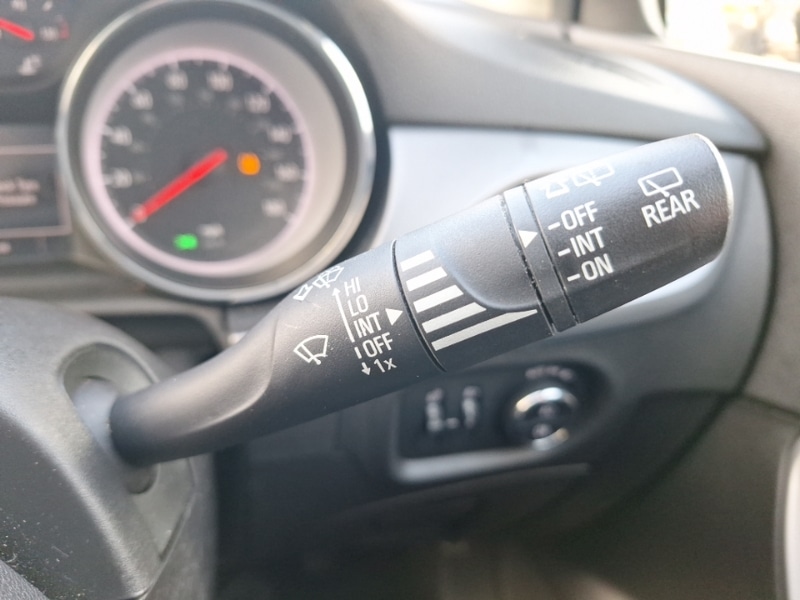 Used Vauxhall Astra 2018 for sale - 77062602: Photo 17