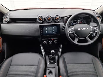 Used Dacia Duster 2023 for sale - 78560111: Photo