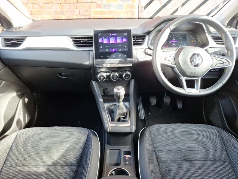Used Renault Captur 2022 for sale - 76365306: Photo 2