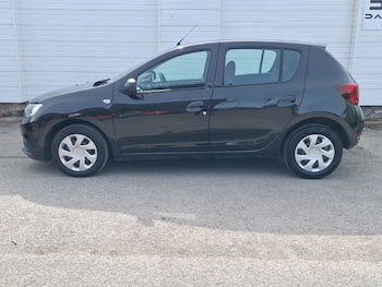 Used Dacia Sandero 2020 for sale - 78268930: Photo