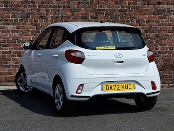 Used Hyundai i10 2023 for sale - 75686969: Photo