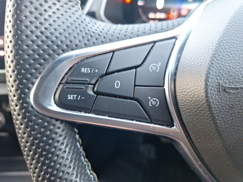 Used Renault Captur 2024 for sale - 76834491: Photo 15