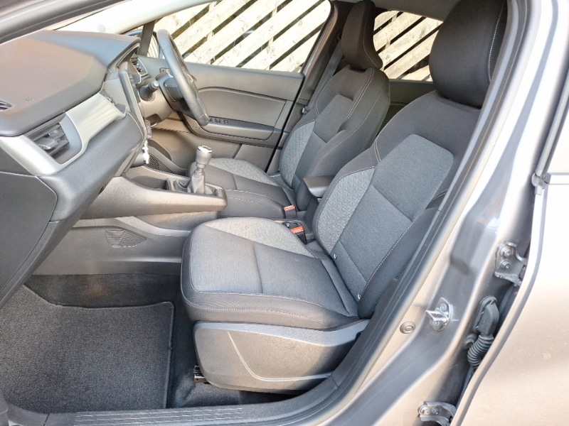 Used Renault Captur 2022 for sale - 76543397: Photo 5