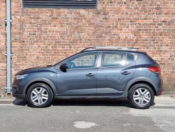 Used Dacia Sandero Stepway 2022 for sale - 74309317: Photo