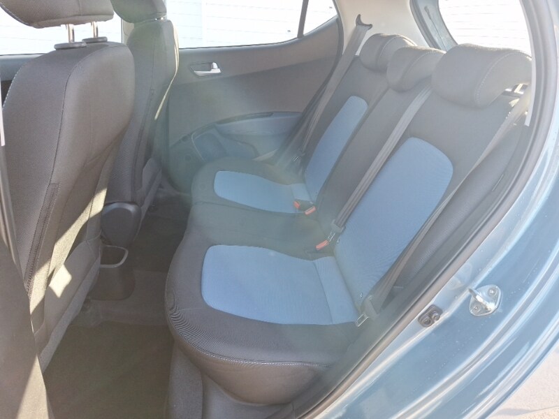 Used Hyundai i10 2016 for sale - 77933112: Photo 6