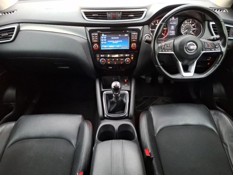 Used Nissan Qashqai 2018 for sale - 77223526: Photo 2