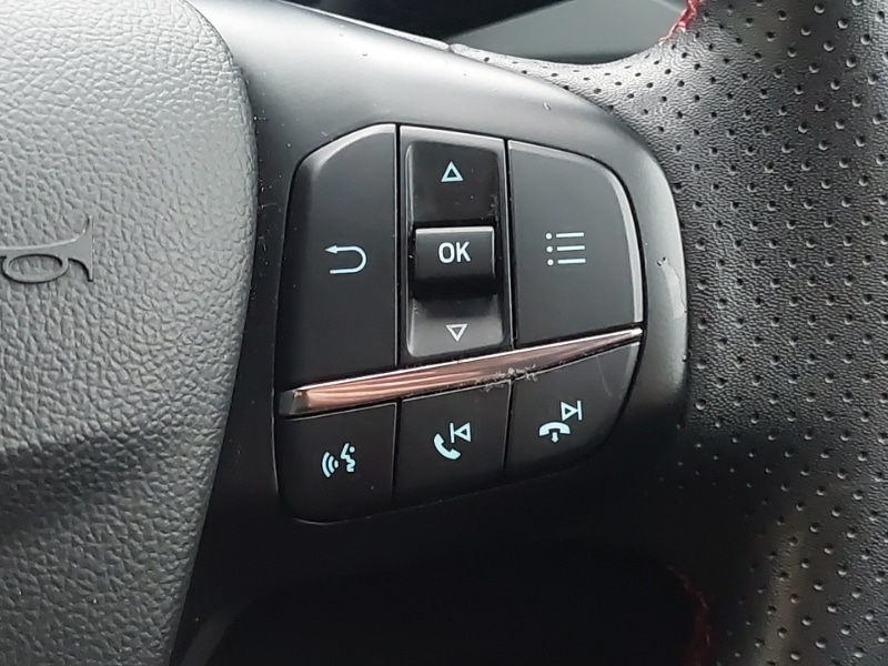 Used Ford Focus 2021 for sale - 76523936: Photo 18