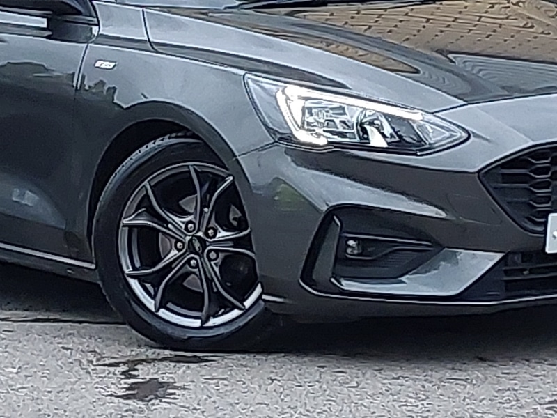 Used Ford Focus 2021 for sale - 76523936: Photo 9