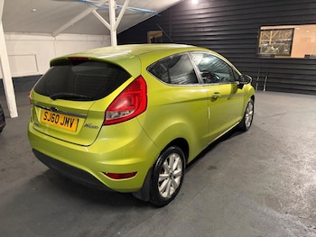 Used Ford Fiesta 2010 for sale - 76035712: Photo