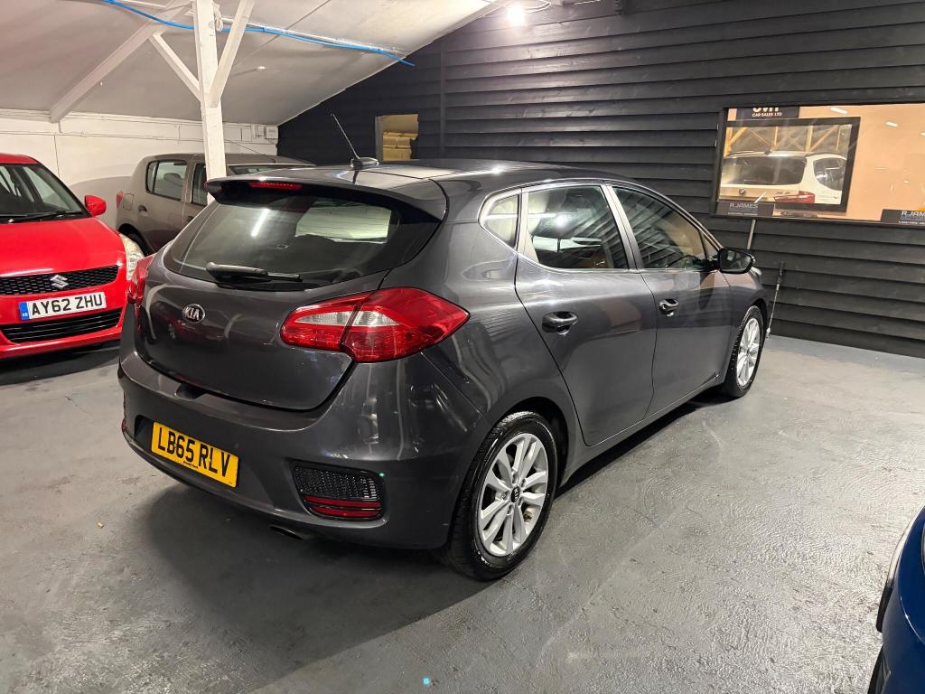 Used Kia Ceed 2016 for sale - 76565290: Photo 8