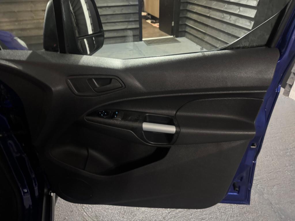 Used Ford Transit Connect 2015 for sale - 76329857: Photo 16