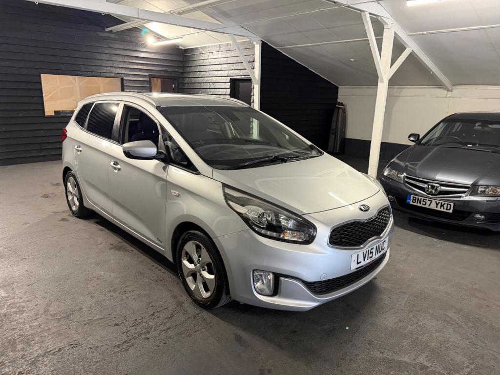 Used Kia Carens 2015 for sale - 78110120: Photo 2