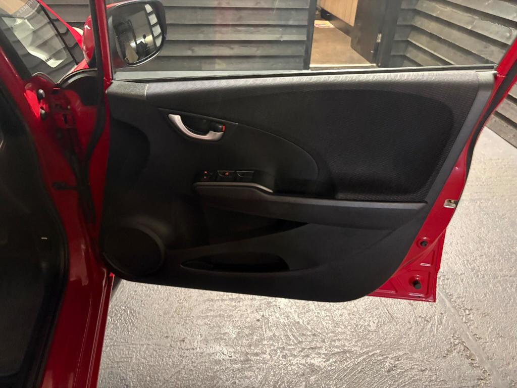 Used Honda Jazz 2014 for sale - 76076195: Photo 13