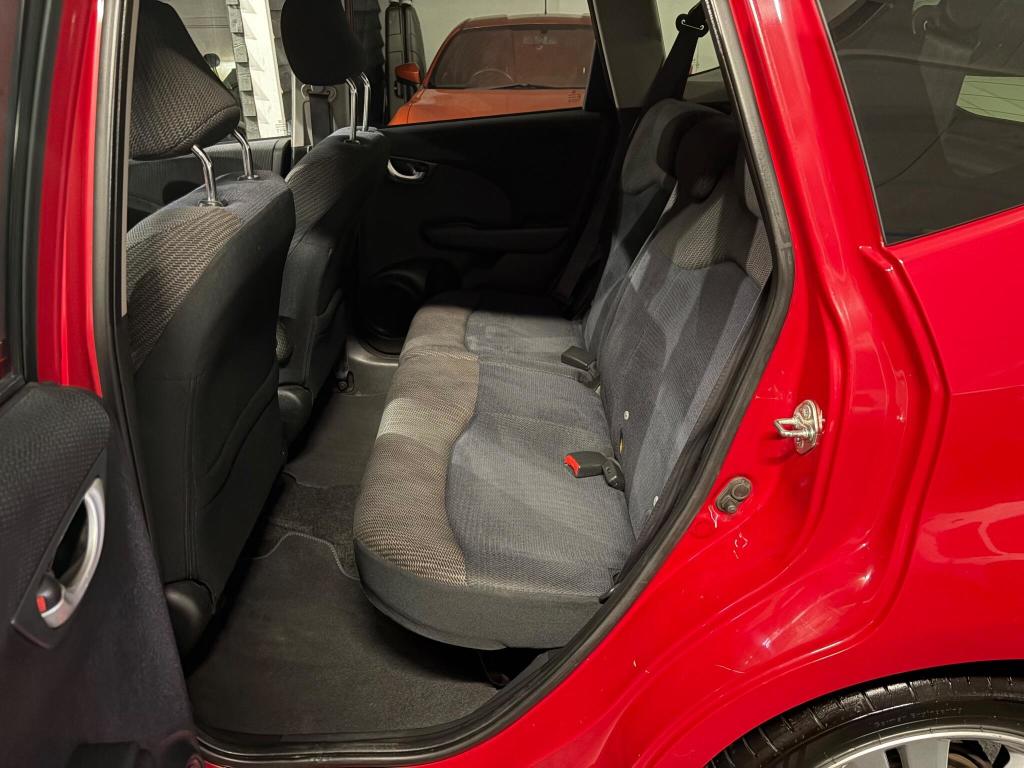 Used Honda Jazz 2014 for sale - 76076195: Photo 16