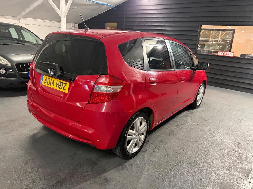 Used Honda Jazz 2014 for sale - 76076195: Photo 5
