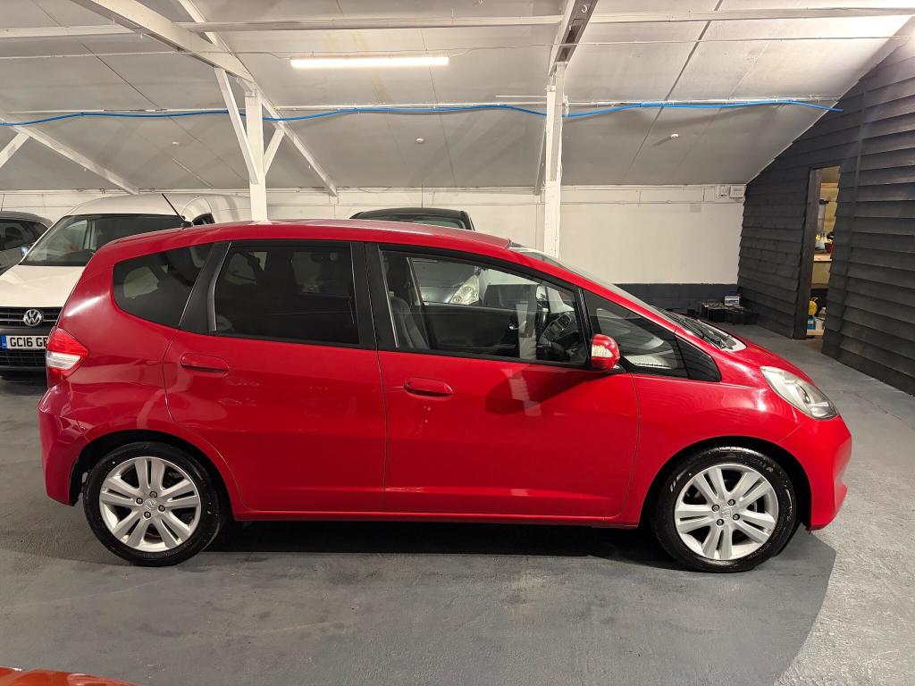 Used Honda Jazz 2014 for sale - 76076195: Photo 6