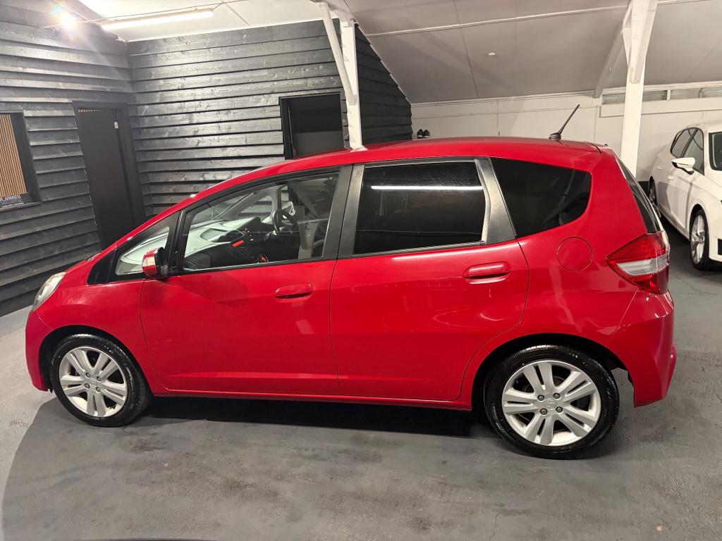 Used Honda Jazz 2014 for sale - 76076195: Photo 7