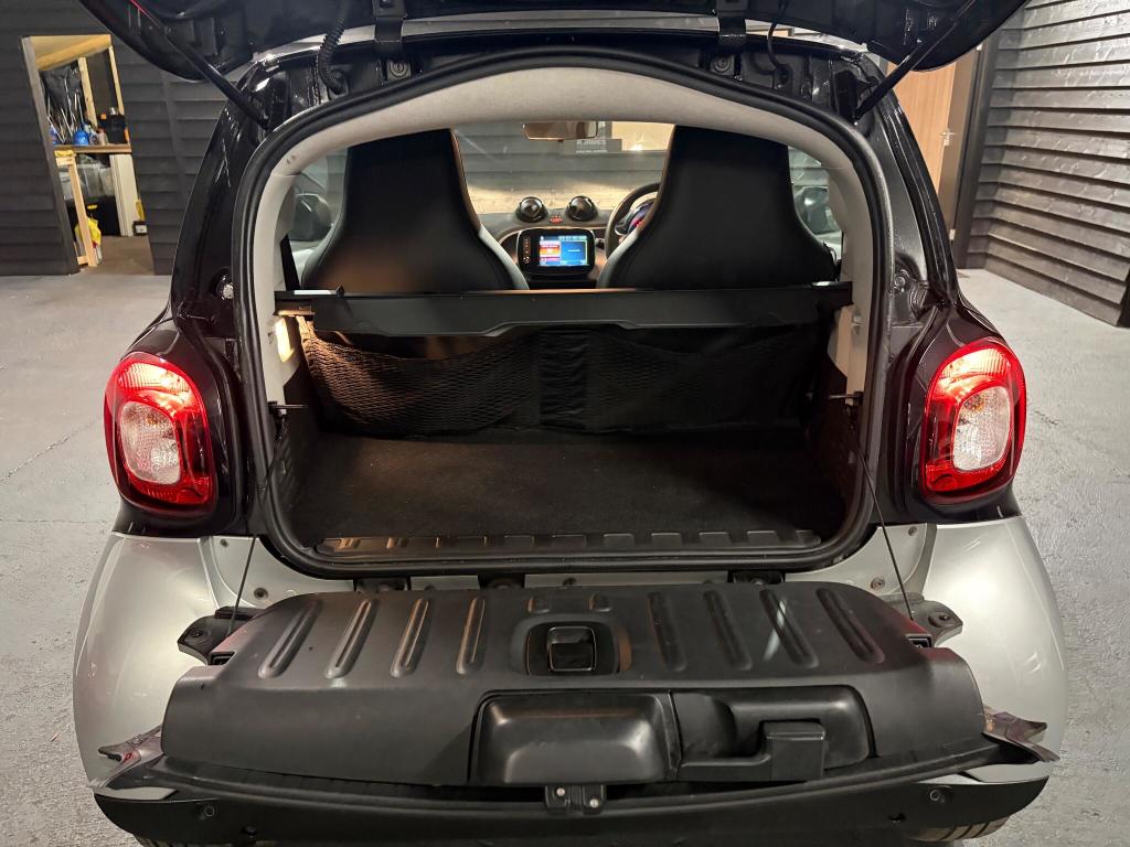 Used smart fortwo 2018 for sale - 76777133: Photo 19