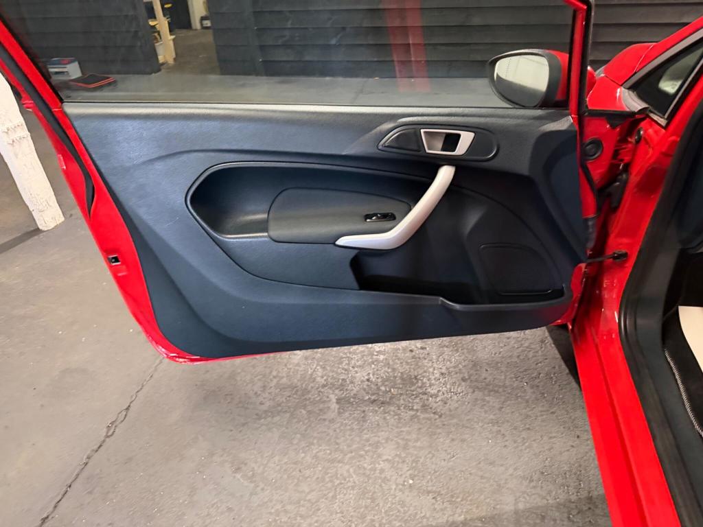 Used Ford Fiesta 2011 for sale - 77878757: Photo 17