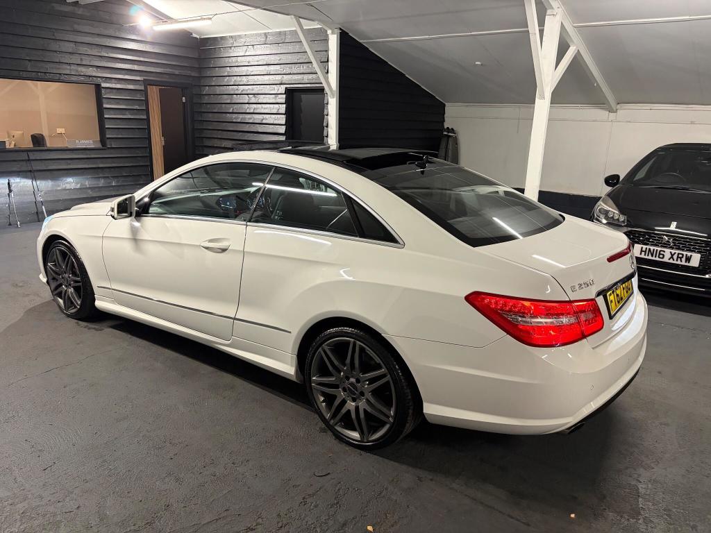 Used Mercedes-Benz E Class 2012 for sale - 77033167: Photo 25