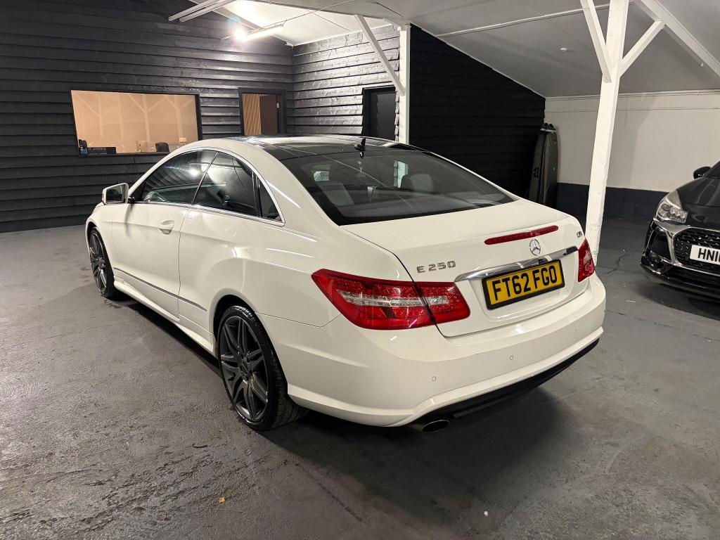 Used Mercedes-Benz E Class 2012 for sale - 77033167: Photo 9