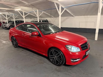 Used Mercedes-Benz C Class 2015 for sale - 77220637: Photo