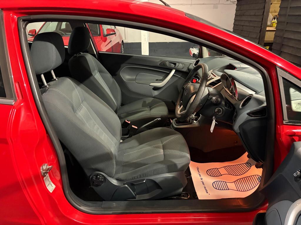 Used Ford Fiesta 2010 for sale - 76363157: Photo 11