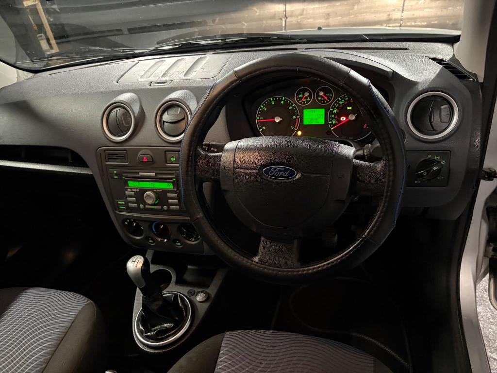 Used Ford Fusion 2010 for sale - 76317048: Photo 13