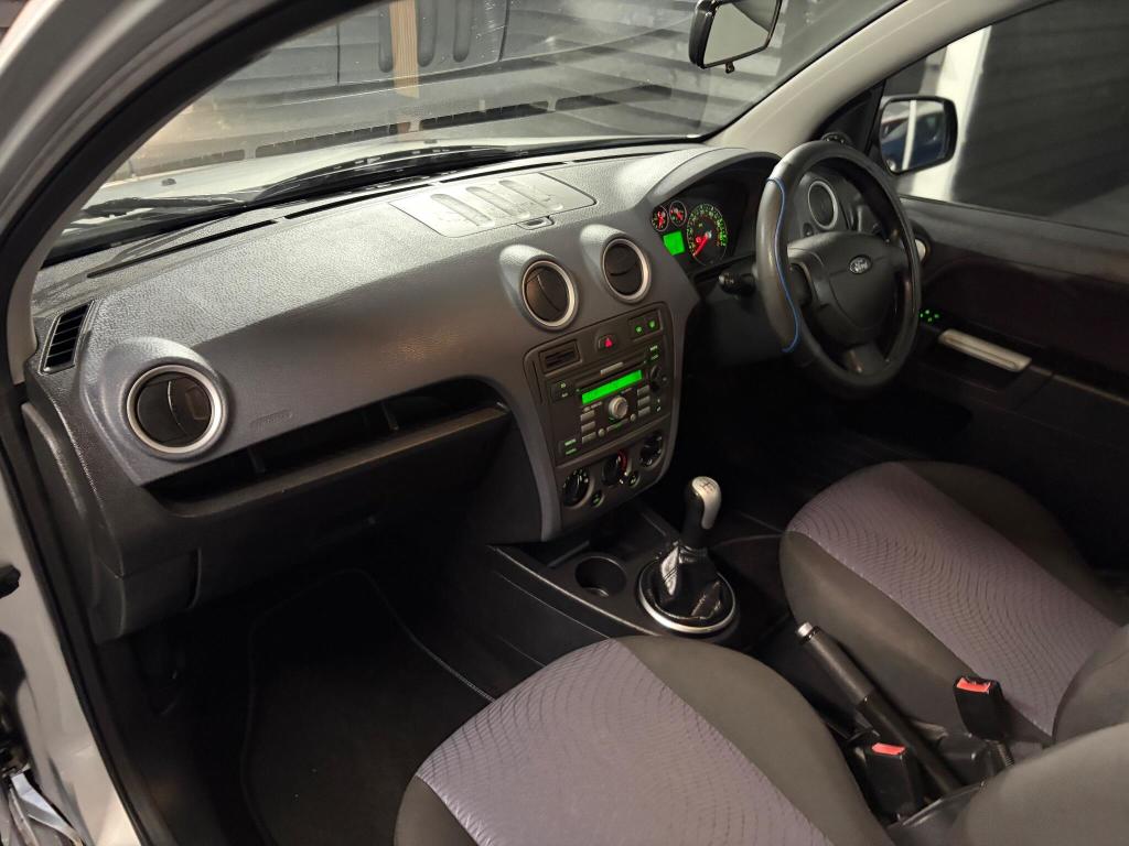 Used Ford Fusion 2010 for sale - 76317048: Photo 19