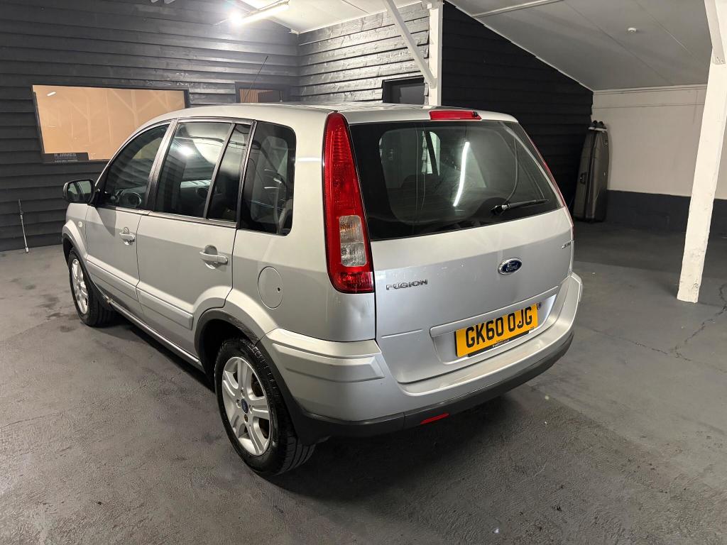 Used Ford Fusion 2010 for sale - 76317048: Photo 8