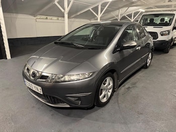 Used Honda Civic 2010 for sale - 75821101: Photo