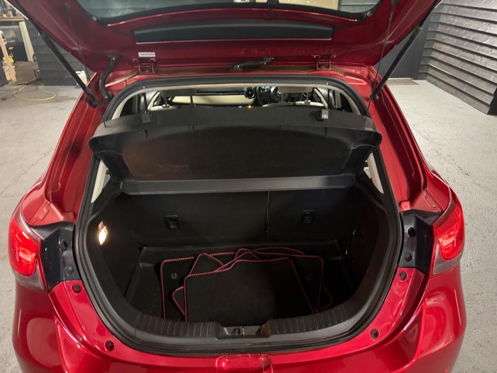 Used Mazda Mazda2 2016 for sale - 77460090: Photo 25