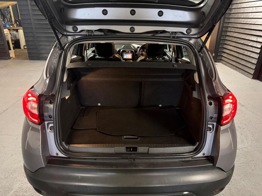 Used Renault Captur 2017 for sale - 77148307: Photo 17