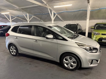 Used Kia Carens 2015 for sale - 79196553: Photo