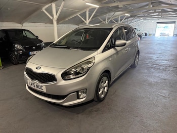 Used Kia Carens 2015 for sale - 79196553: Photo