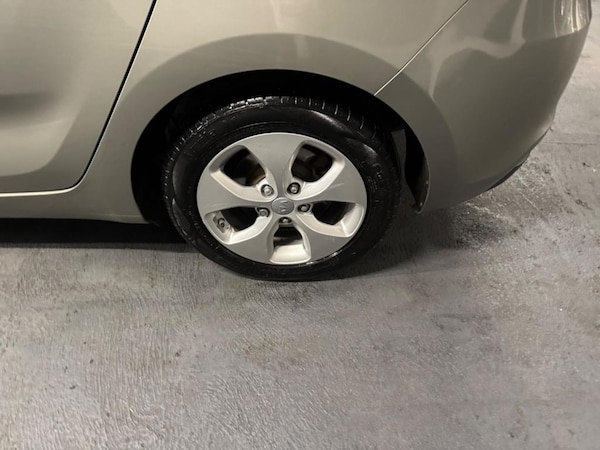 Used Kia Carens 2014 for sale - 75427206: Photo 25