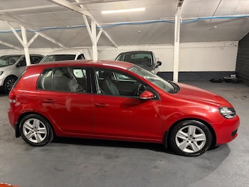 Volkswagen - Golf