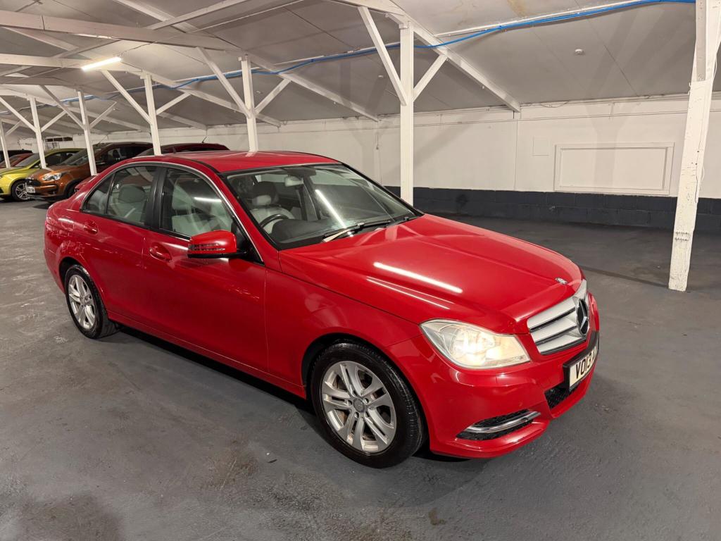 Used Mercedes-Benz C Class 2013 for sale - 77631504: Photo 2