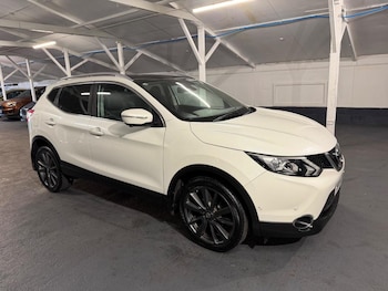 Used Nissan Qashqai 2014 for sale - 77687822: Photo