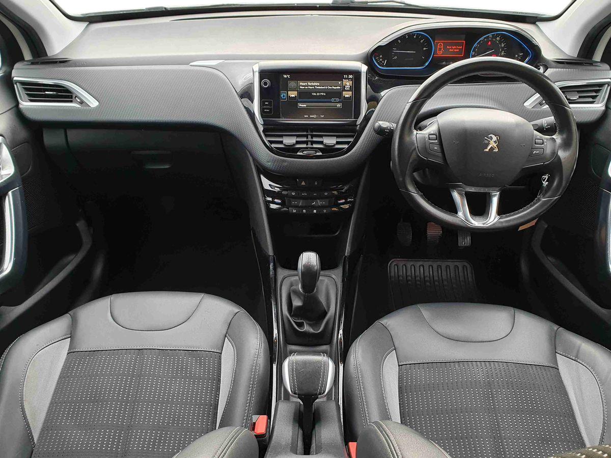 Used Peugeot 2008 2015 for sale - 76539936: Photo 11