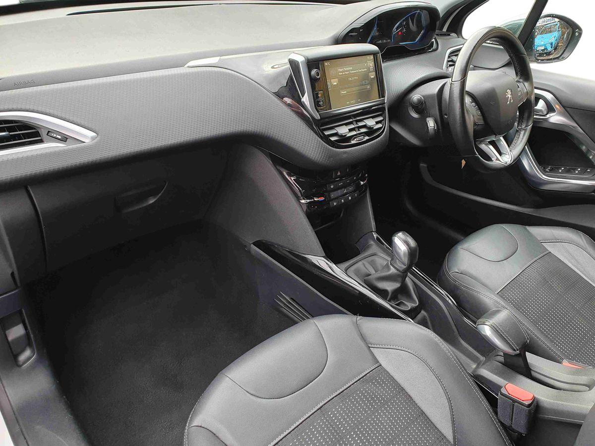 Used Peugeot 2008 2015 for sale - 76539936: Photo 15